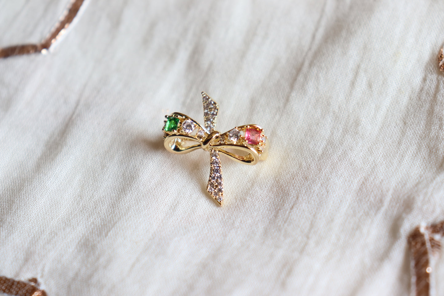 Small Bow Brooch