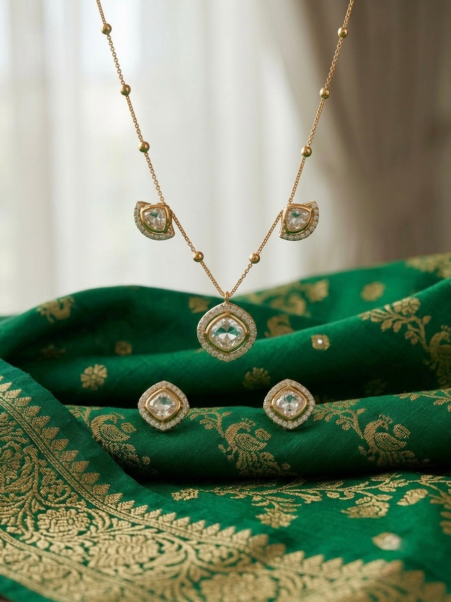 Nazakat Kundan Pendant